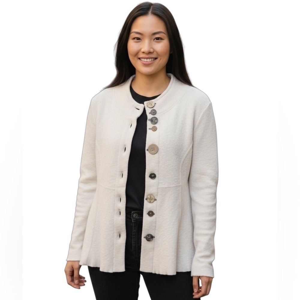 WILLOW Chunky Knit Cream Button up Cardigan Embellished Buttons Medium EUC - Picture 3 of 11